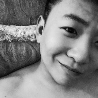 出卖【触碰光芒】 只唱半首歌的胖子 丑八怪 只唱半首歌的胖子 自拍