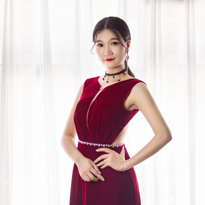 宁夏- 主持人爱华 唱吧,听见歌声遇见你