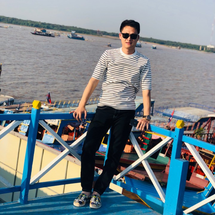 明天你好【男声版】 - 陈良良 唱吧,听见歌声遇见你