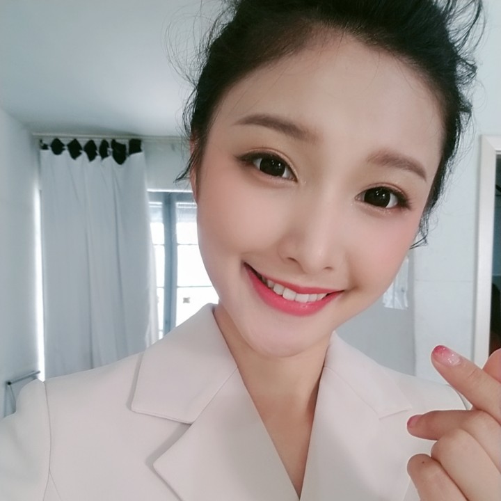 二维码,可以马上找到歌曲进行评论互动哦~              是刘珂含呐