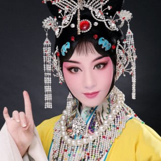 越剧《玉堂春》-游园初遇